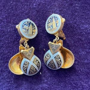 Egyptian castanet earrings. Beautiful and in excellent used condition!